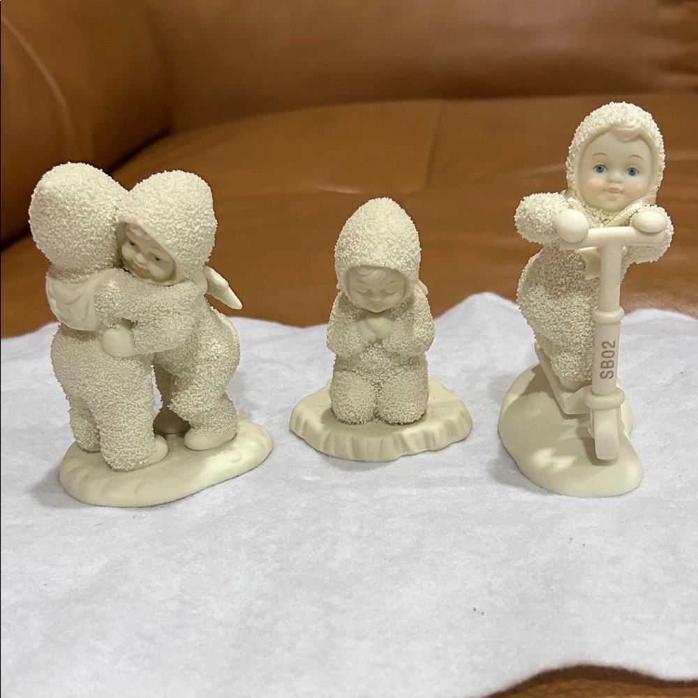 Snow babies figurine set